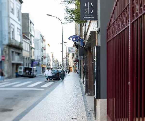 Serviced - Cedofeita * Oporto